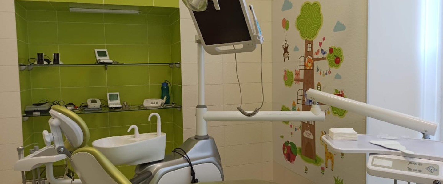Фото компании Стоматологическая клиника Сити Стом на Отрадной улице Сеть