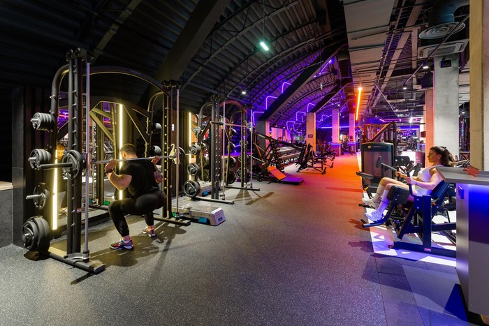 Фото компании Фитнес-клуб DDX Fitness Санкт-Петербург Дом Мод Сеть